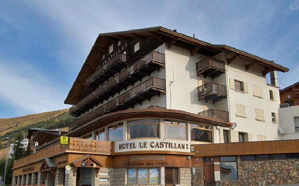 Le Castillan Alpe d'Huez Esterno foto